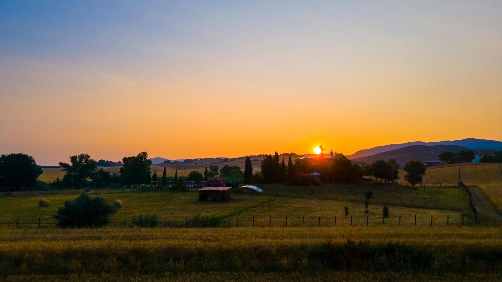 Bed And Breakfast Casale Del Sole Castellina Marittima Dış mekan fotoğraf